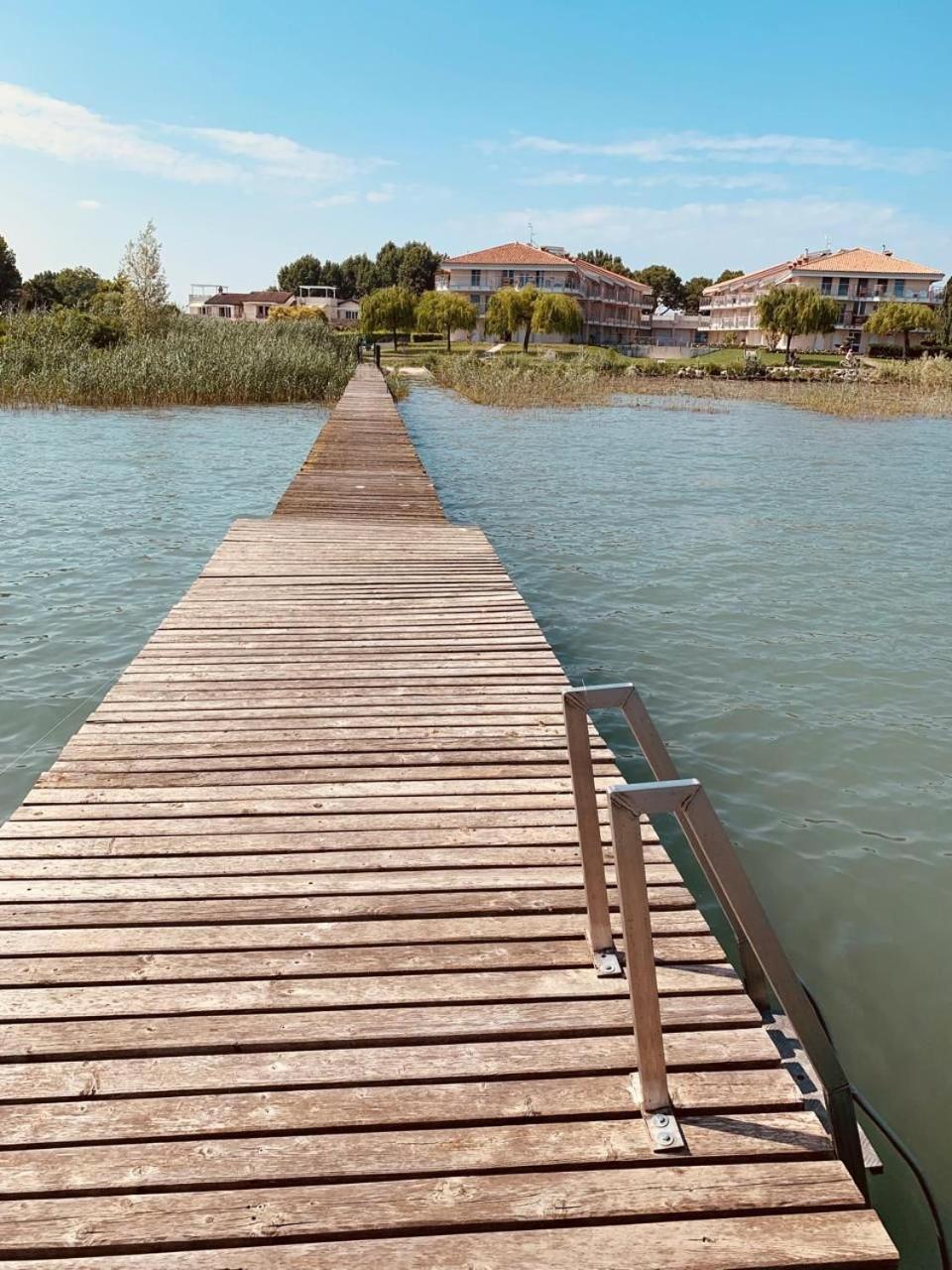 Seeblickwohnung Sirmione - Fronte Lago Mit Privatsteg מראה חיצוני תמונה