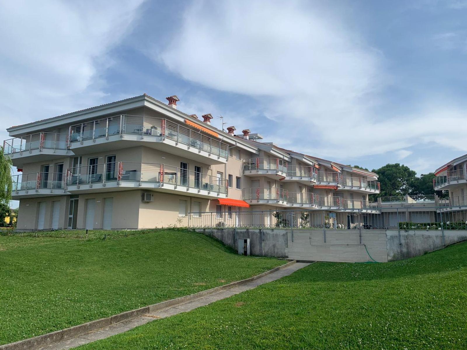 Seeblickwohnung Sirmione - Fronte Lago Mit Privatsteg מראה חיצוני תמונה