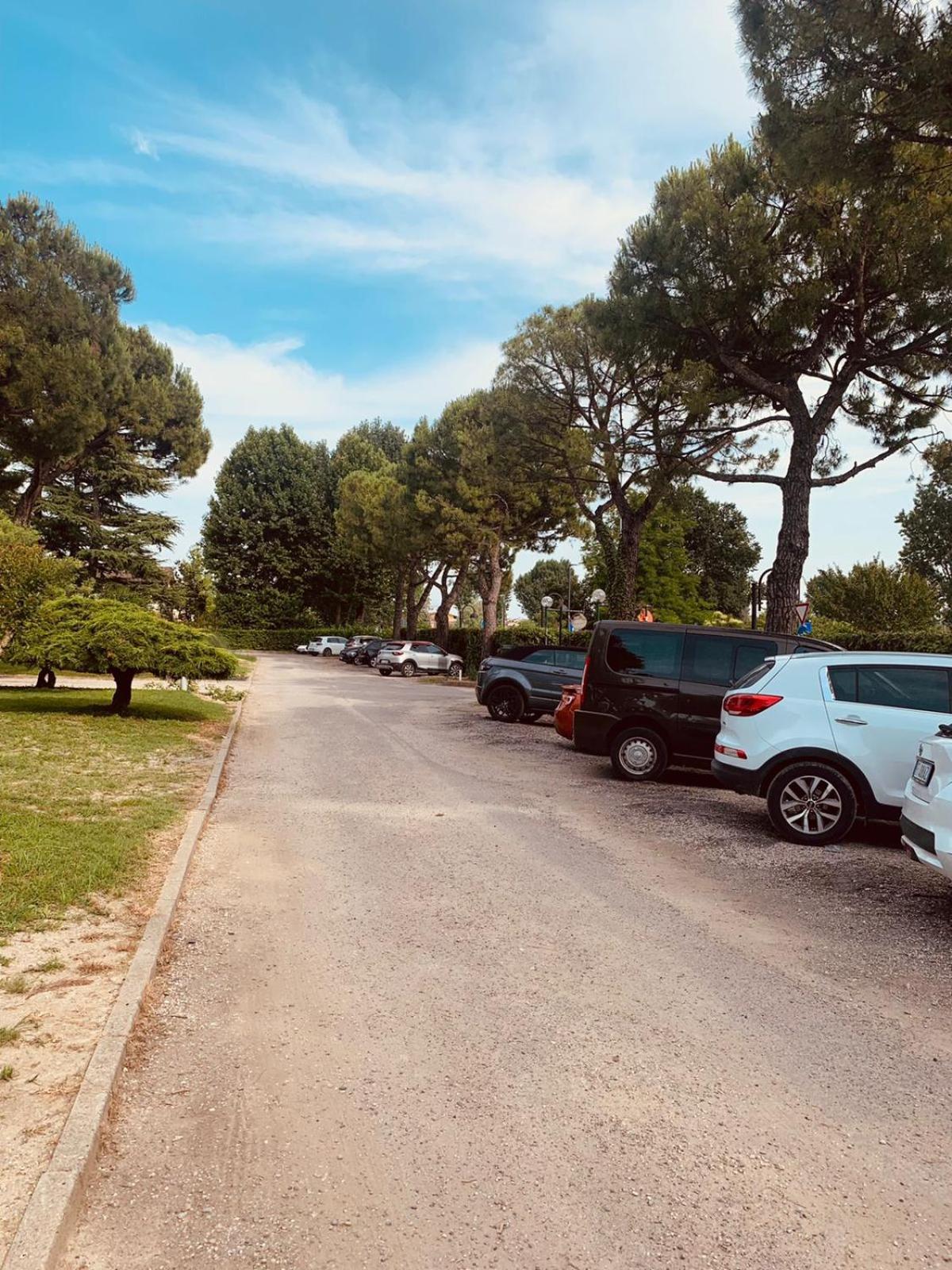 Seeblickwohnung Sirmione - Fronte Lago Mit Privatsteg מראה חיצוני תמונה